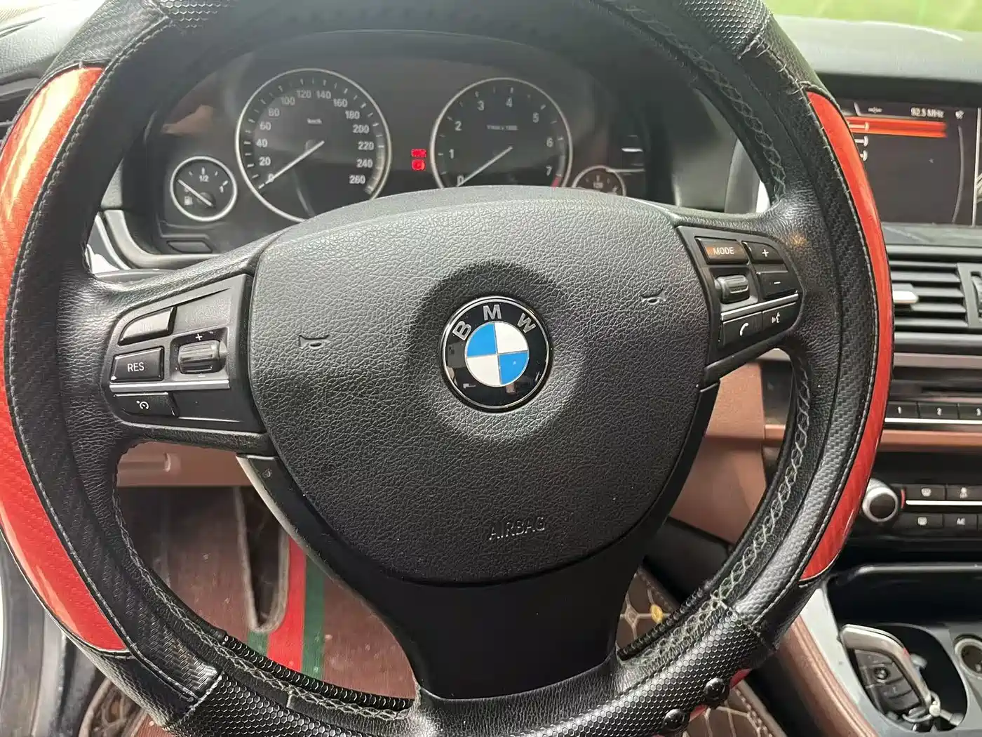 BMW 5 Series 2014 520Li Elegance фото 7