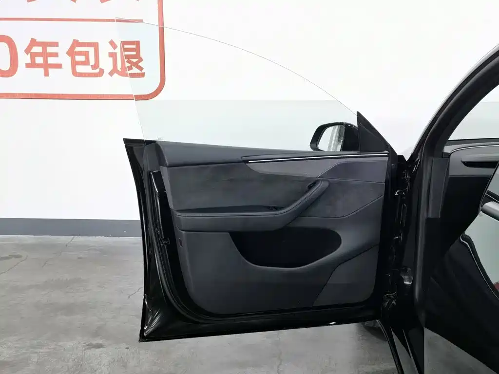 Tesla Model Y L 2025 2025 Facelift Long Range AWD