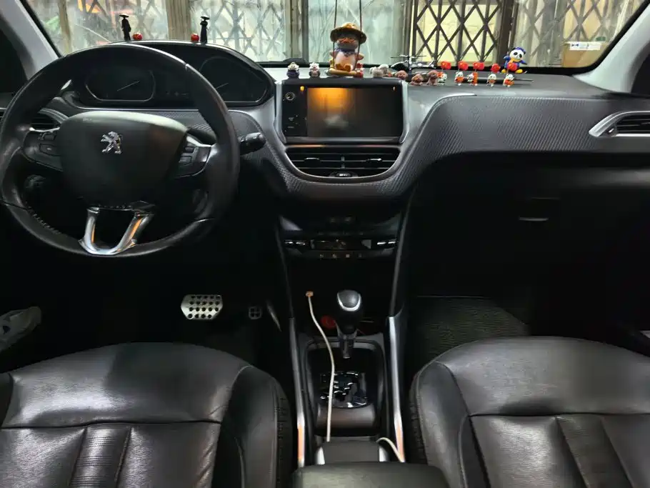 Peugeot 2008 2015 2014 1.6L Automatic Navigation Edition