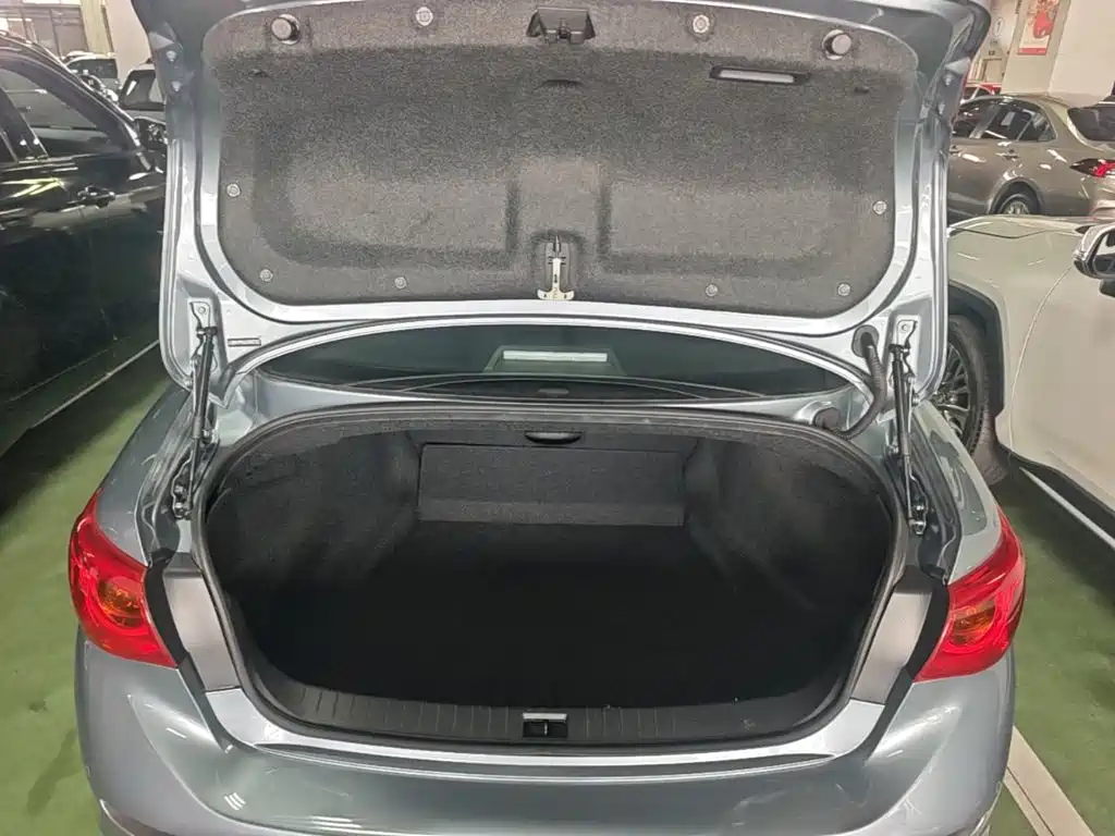 Infiniti Q50L 2017 2016 Model 2.0T Progressive Edition