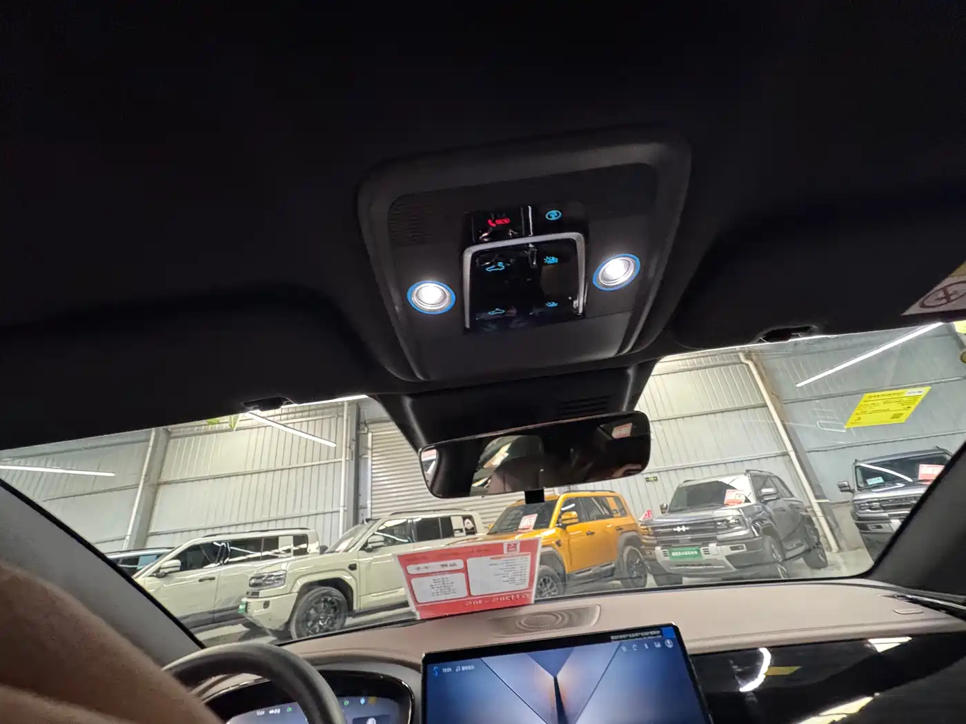 BYD Han 2025 DM-i Smart Driving Edition 125KM Honor фото 18