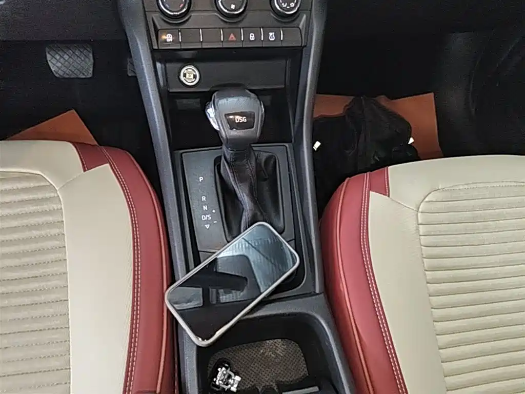 Škoda Kodiaq 2017 TSI330 5-seater 2WD Standard Edition фото 14