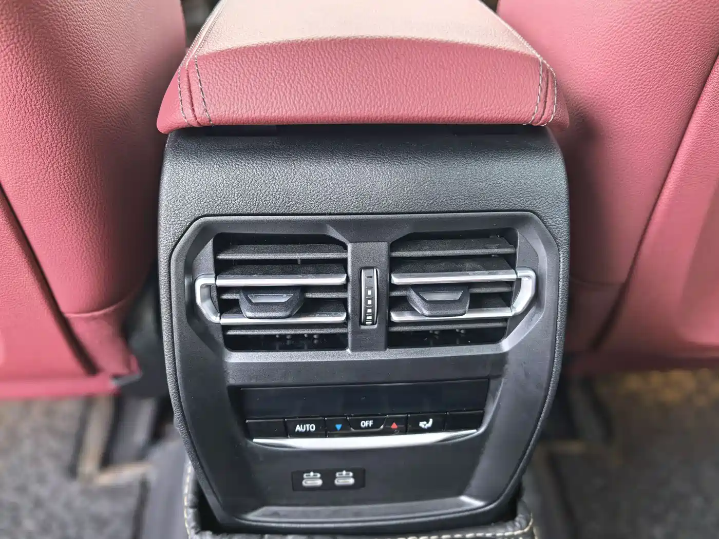 BMW i3 2024 eDrive 40 L Night Sport Package фото 9