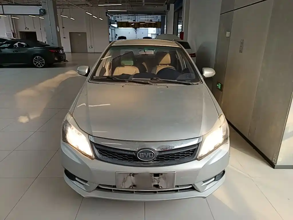 Фото 3 - BYD F3