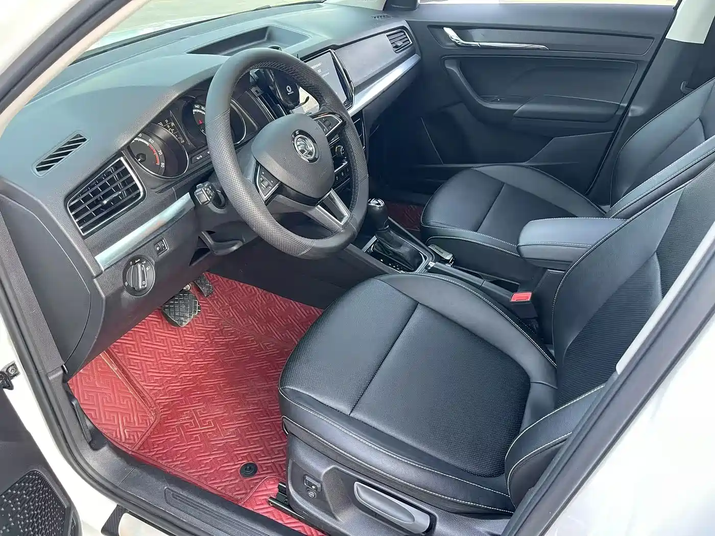 Škoda Kamiq 2022 1.5L Automatic Comfort Edition фото 12