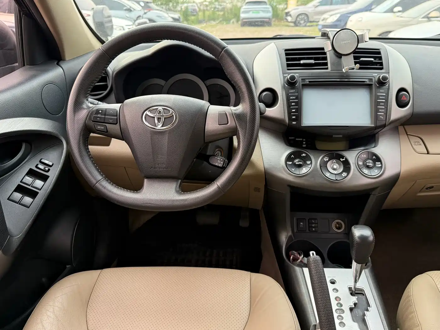 Toyota RAV4 Rongfang 2013 Special Edition 2.0L Auto Elite фото 4
