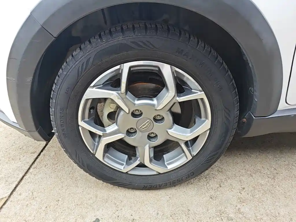 Geely Yuanjing X1 2018 2017 1.3L Auto Fun Edition