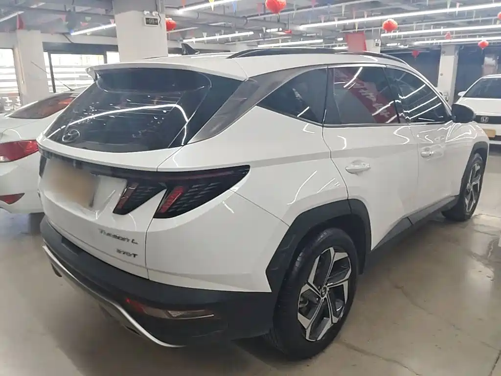 Фото 7 - Hyundai Tucson