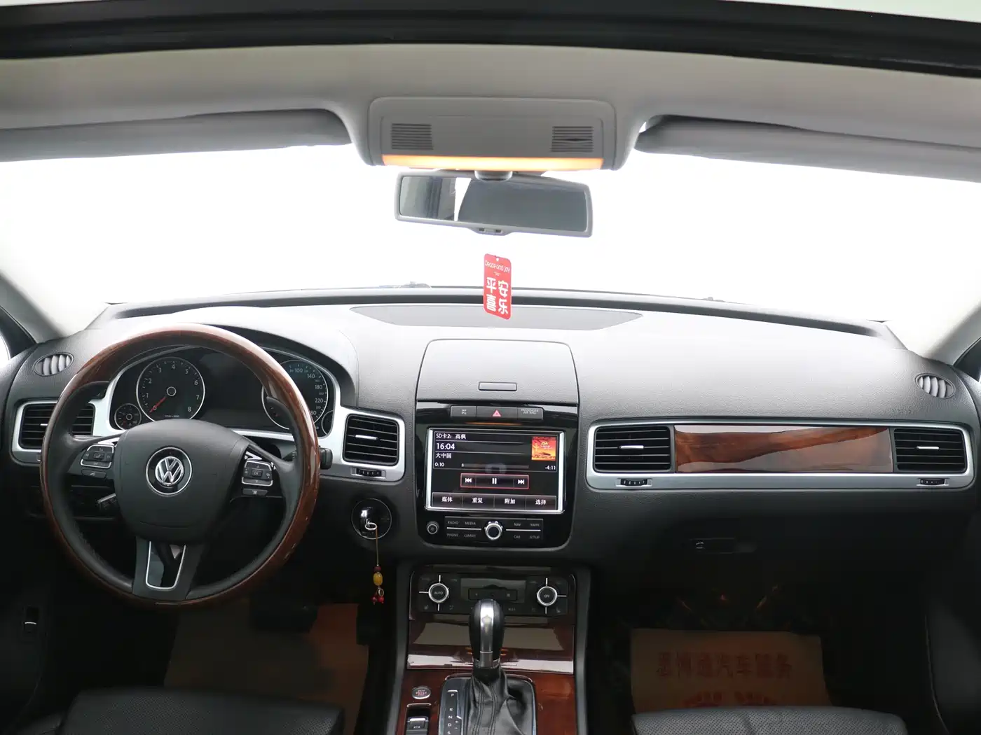 Volkswagen Touareg 2011 3.0TSI Luxury фото 5
