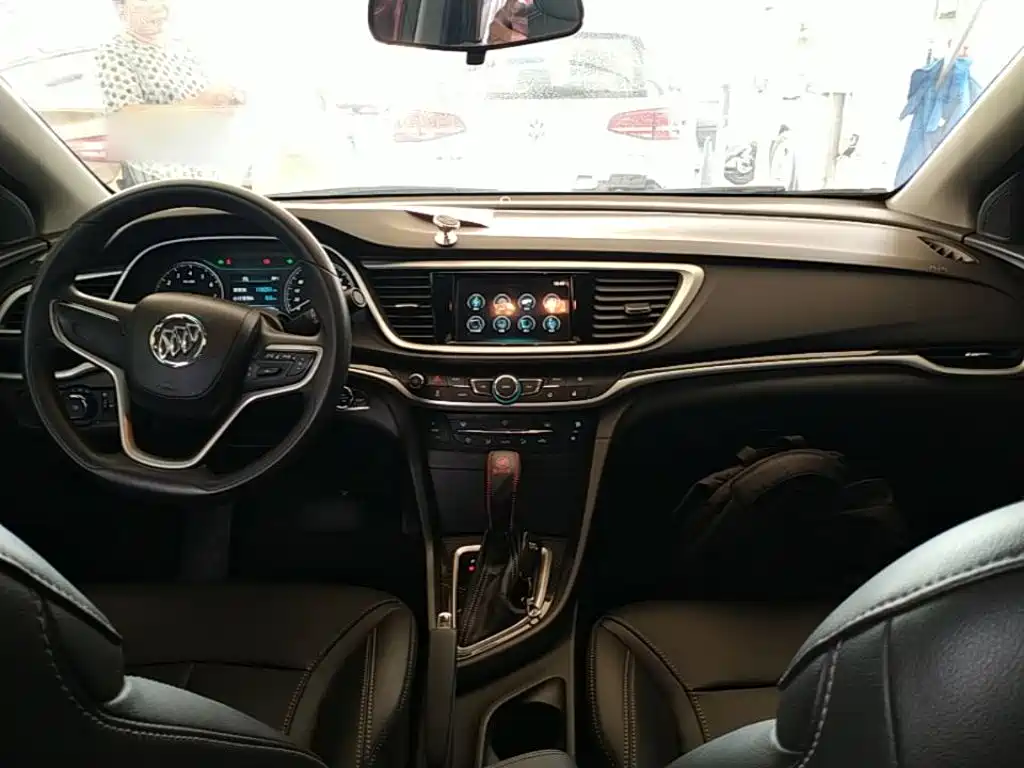 Фото 10 - Buick Excelle