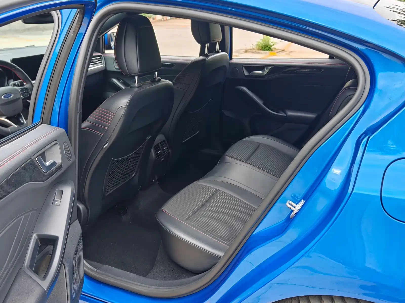 Фото 9 - Ford Focus