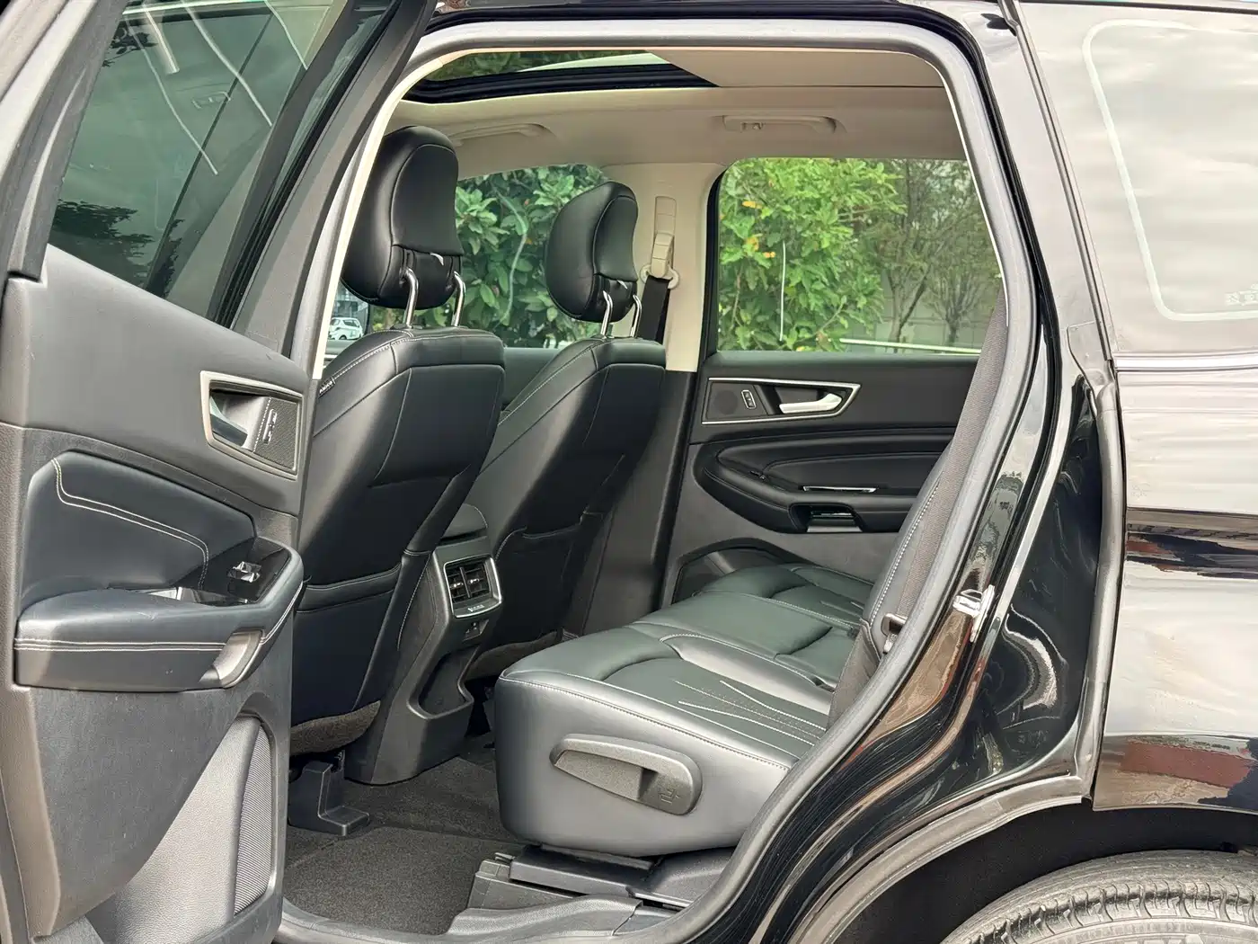 Ford Edge 2022 2021 PLUS EcoBoost 245 FWD Platinum Sharp 5-seater