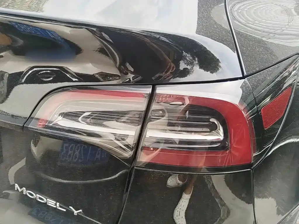 Фото 24 - Tesla Model Y