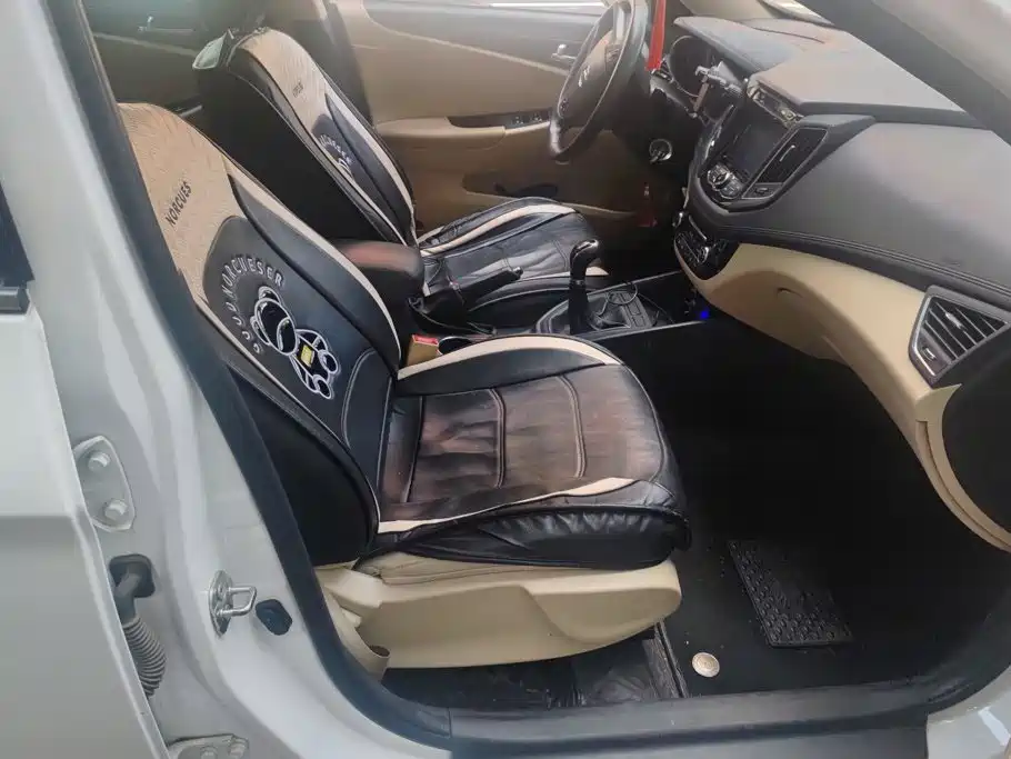Photo 8 - Changan Eado