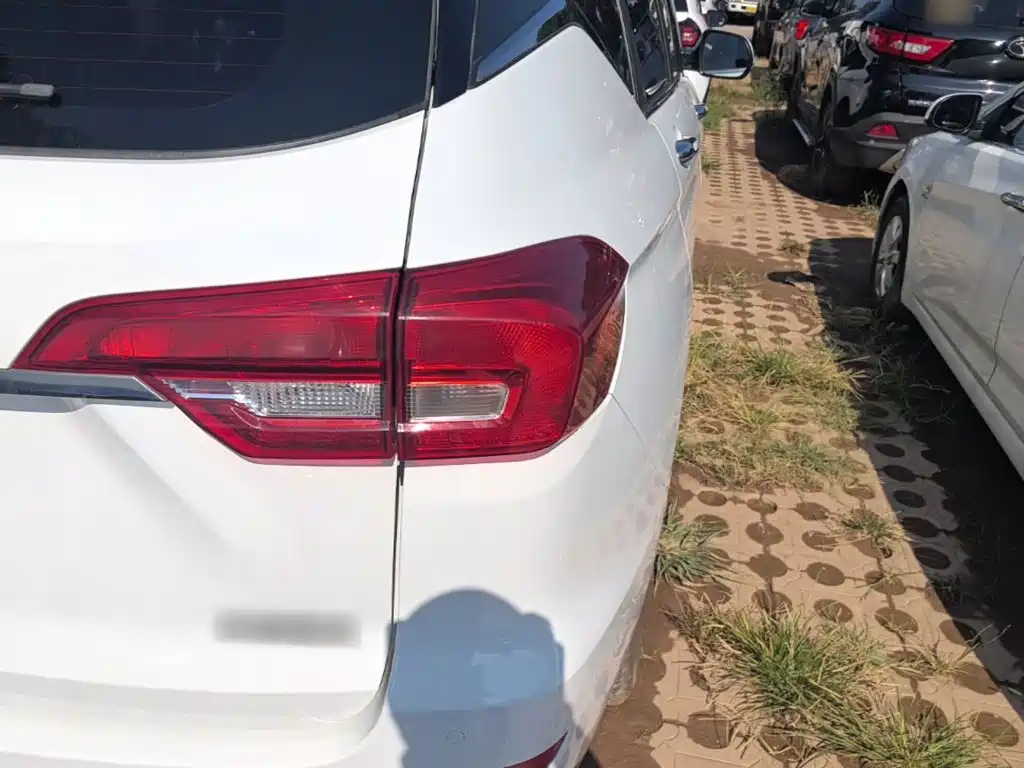 Фото 8 - Haval M6