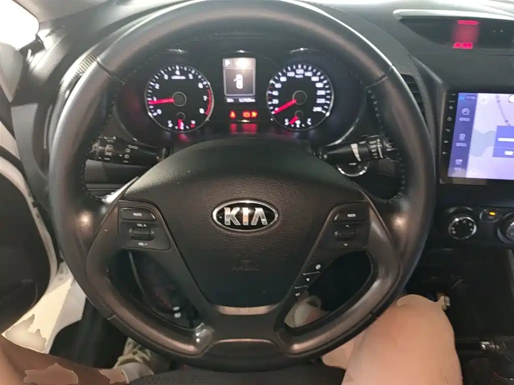 Kia K3 2016 1.6L Automatic GLS фото 11