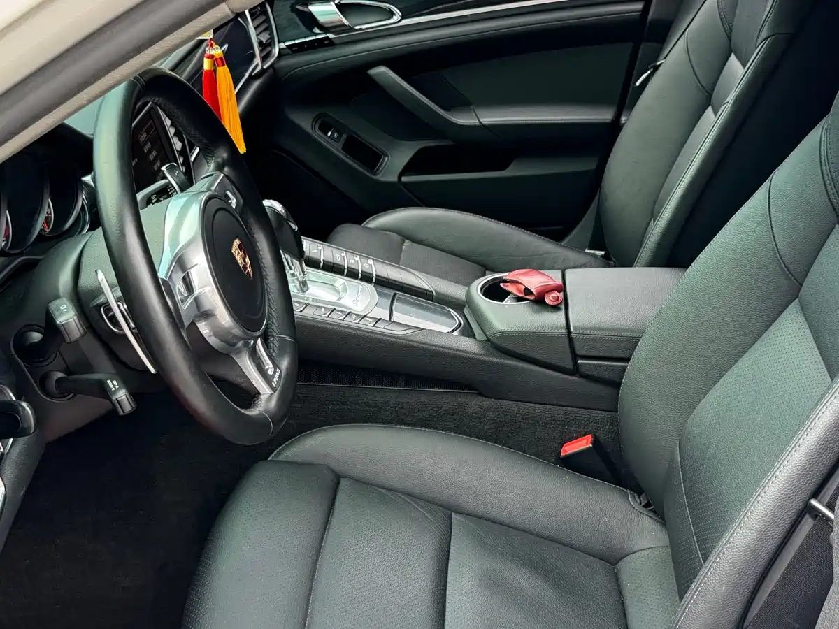 Porsche Panamera 2013 Panamera 4 Platinum Edition 3.6L фото 12