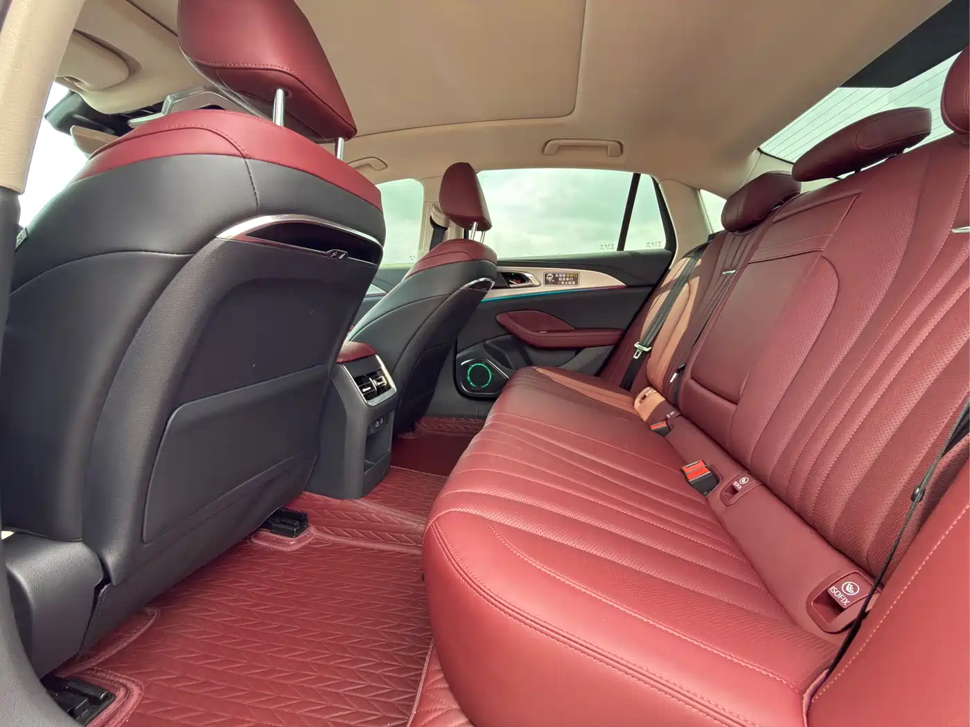 Hongqi H5 2024 1.5T DCT Smart Connect Flag Joy Edition фото 6