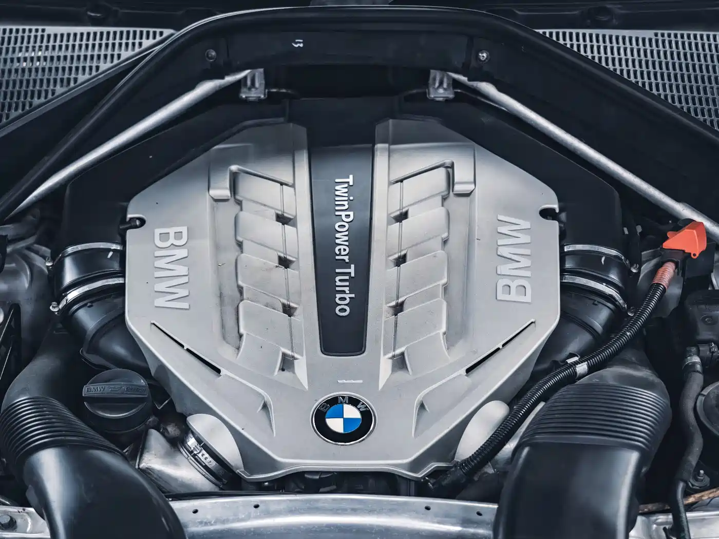 BMW X5 (Import) 2011 xDrive50i Leading Edition фото 19