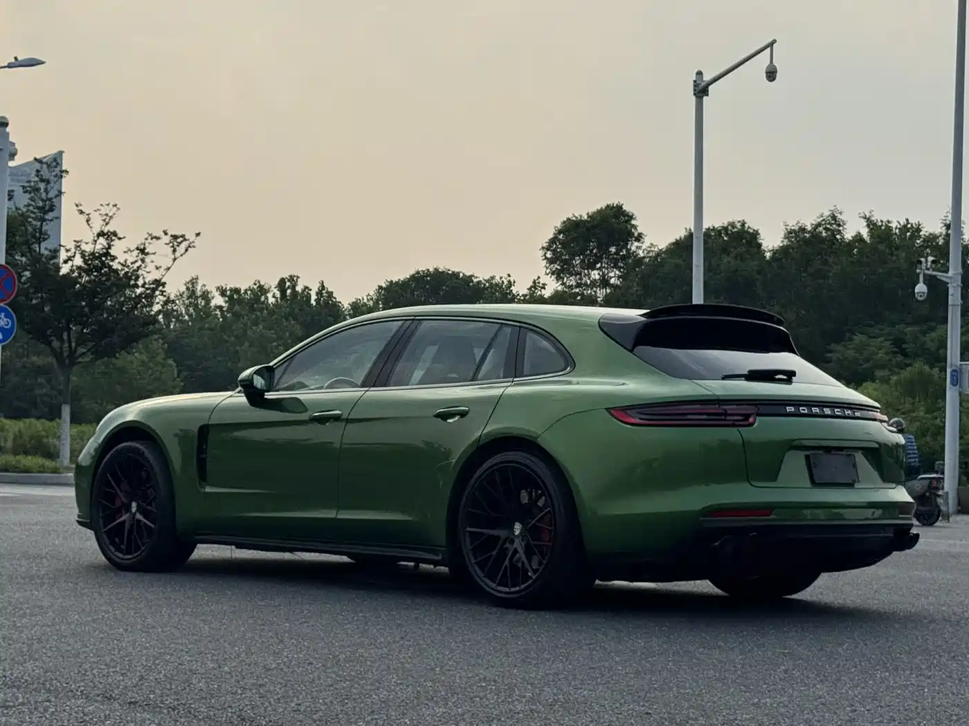Porsche Panamera 2019 Panamera 4 Sport Turismo 2.9T фото 7