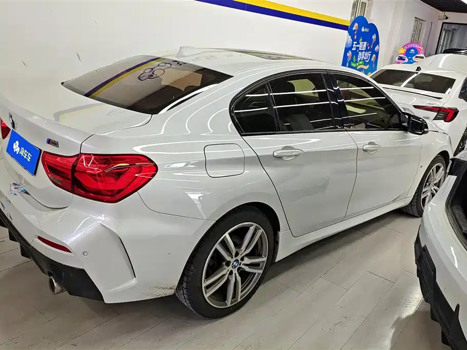 BMW 1 Series 2020 Model 125i Leading M Sport Package фото 3