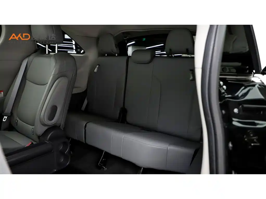 Toyota Granvia 2025 2024 2.5L Hybrid Comfort