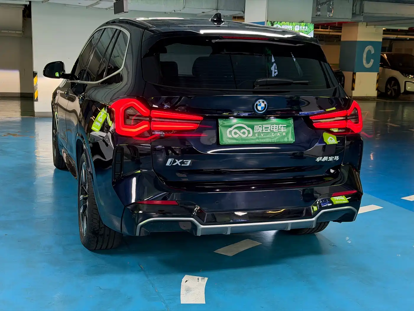 BMW iX3 2022 Leading Edition фото 25