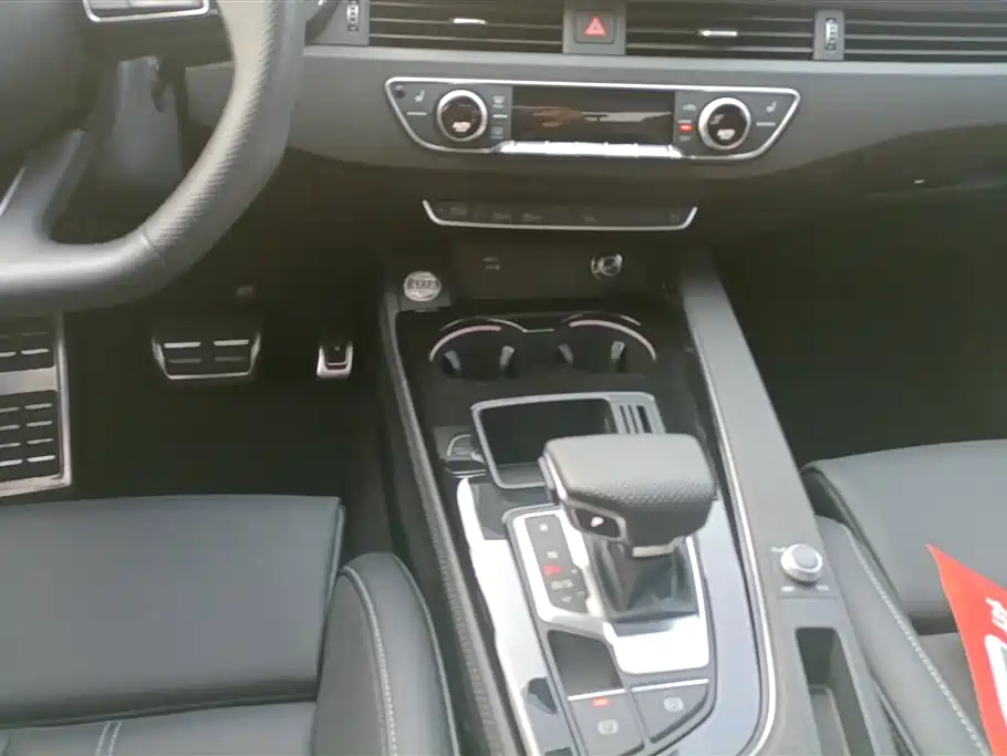 Audi A4L 2024 40 TFSI Luxury Dynamic фото 16