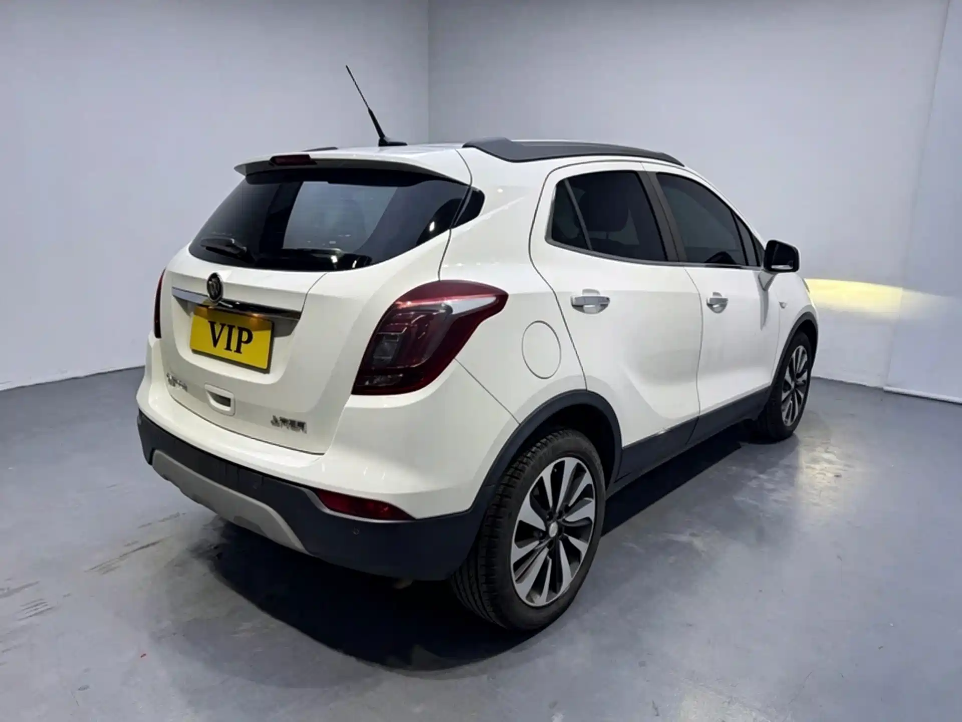 Фото 2 - Buick Encore