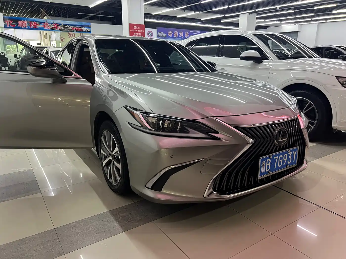 Lexus ES 2020 200 Excellence фото 3