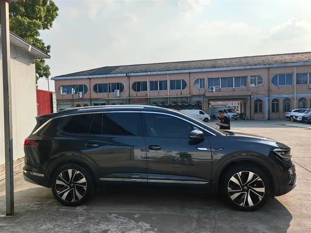 Volkswagen Talagon 2022 380TSI 4WD Flagship Victory Edition 6-seater фото 4