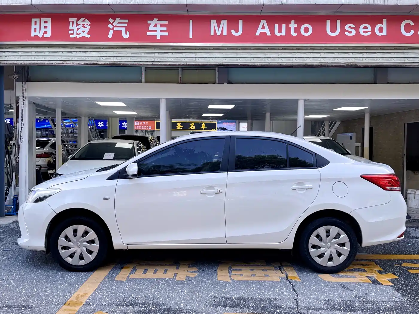 Toyota Vios 2017 1.5L CVT Pioneer фото 3