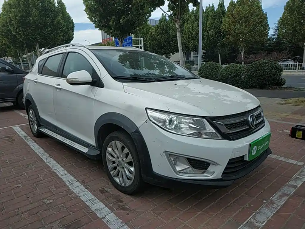 Dongfeng Aeolus Dongfeng Fengshen AX3 2017 2016 1.5L Manual Trendy Cool Edition