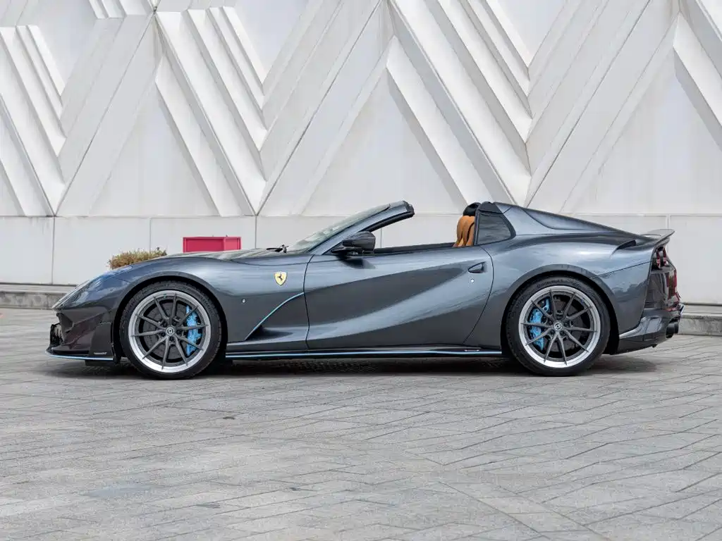 Ferrari 812 2022 2020 6.5L GTS