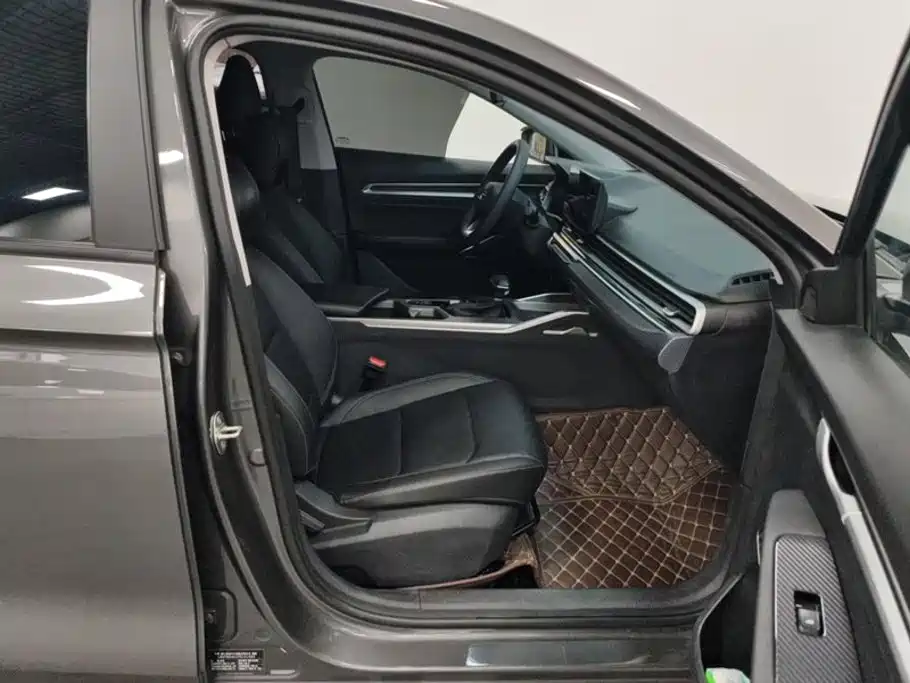 Фото 8 - Geely Emgrand
