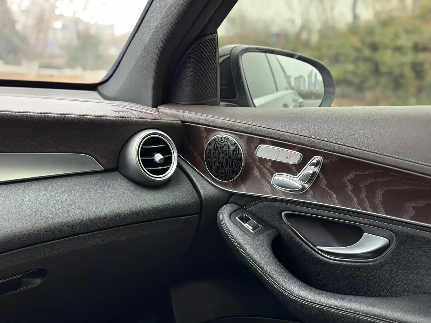 Mercedes-Benz GLC 2020 Facelift GLC 300 L 4MATIC Dynamic фото 10