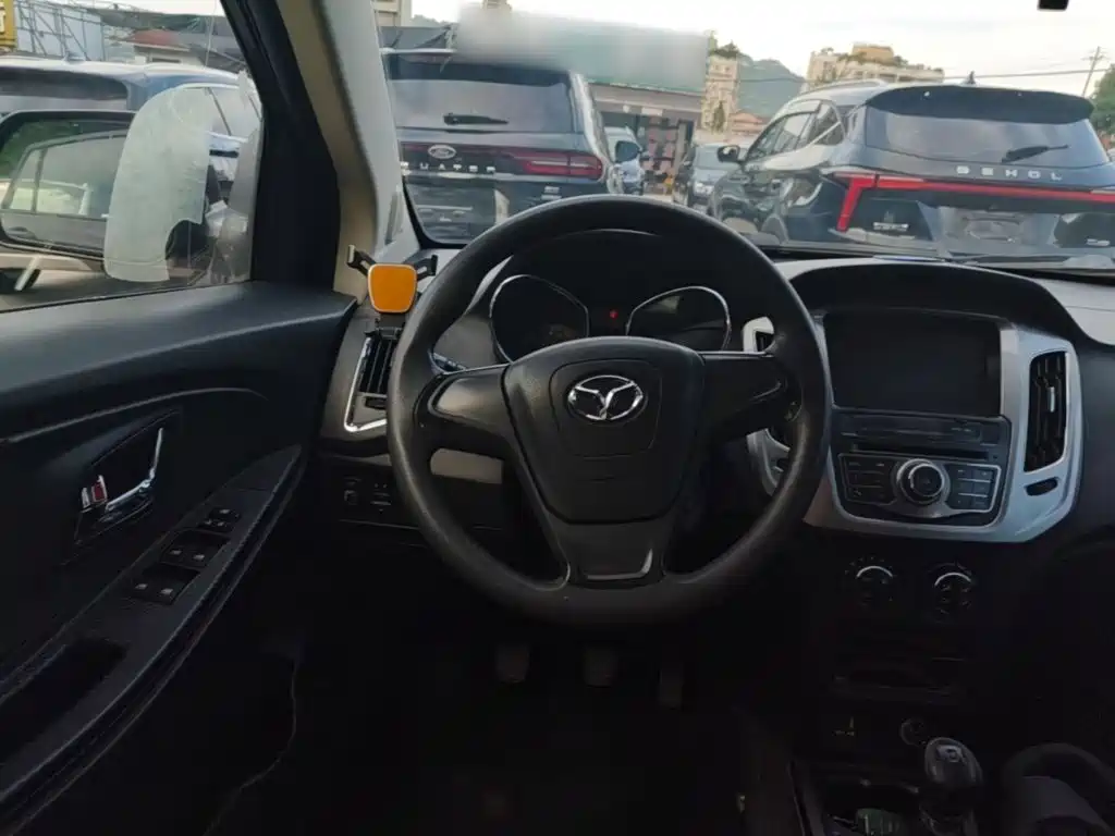 Weichai Yingzhi Enranger G3 2016 2014 1.5L Manual Elegance Edition