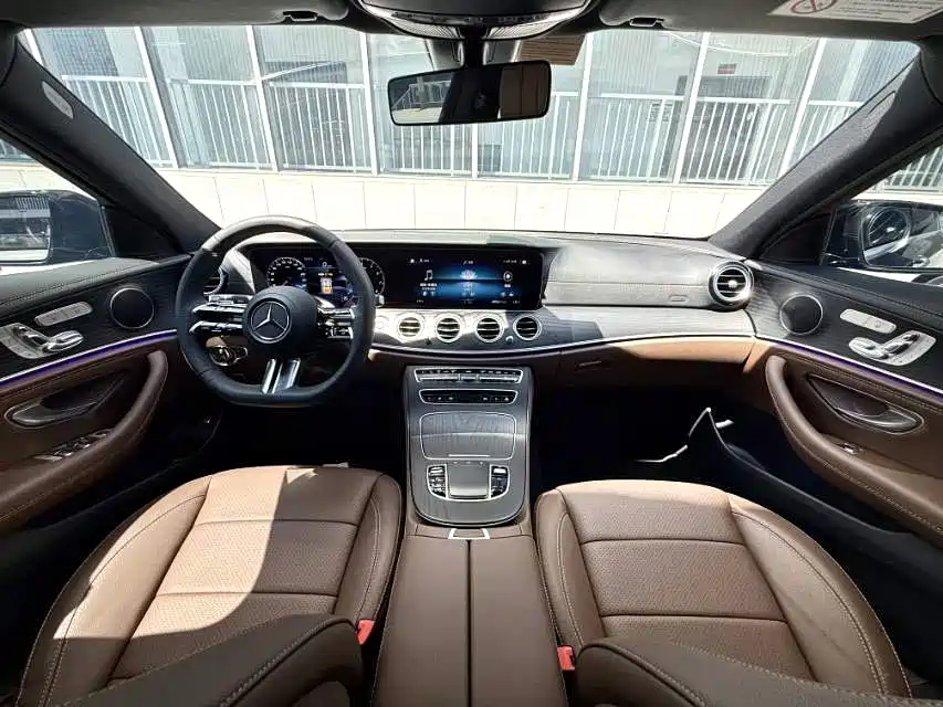 Mercedes-Benz E-Class 2023 E 300 L Sport Fashion фото 4