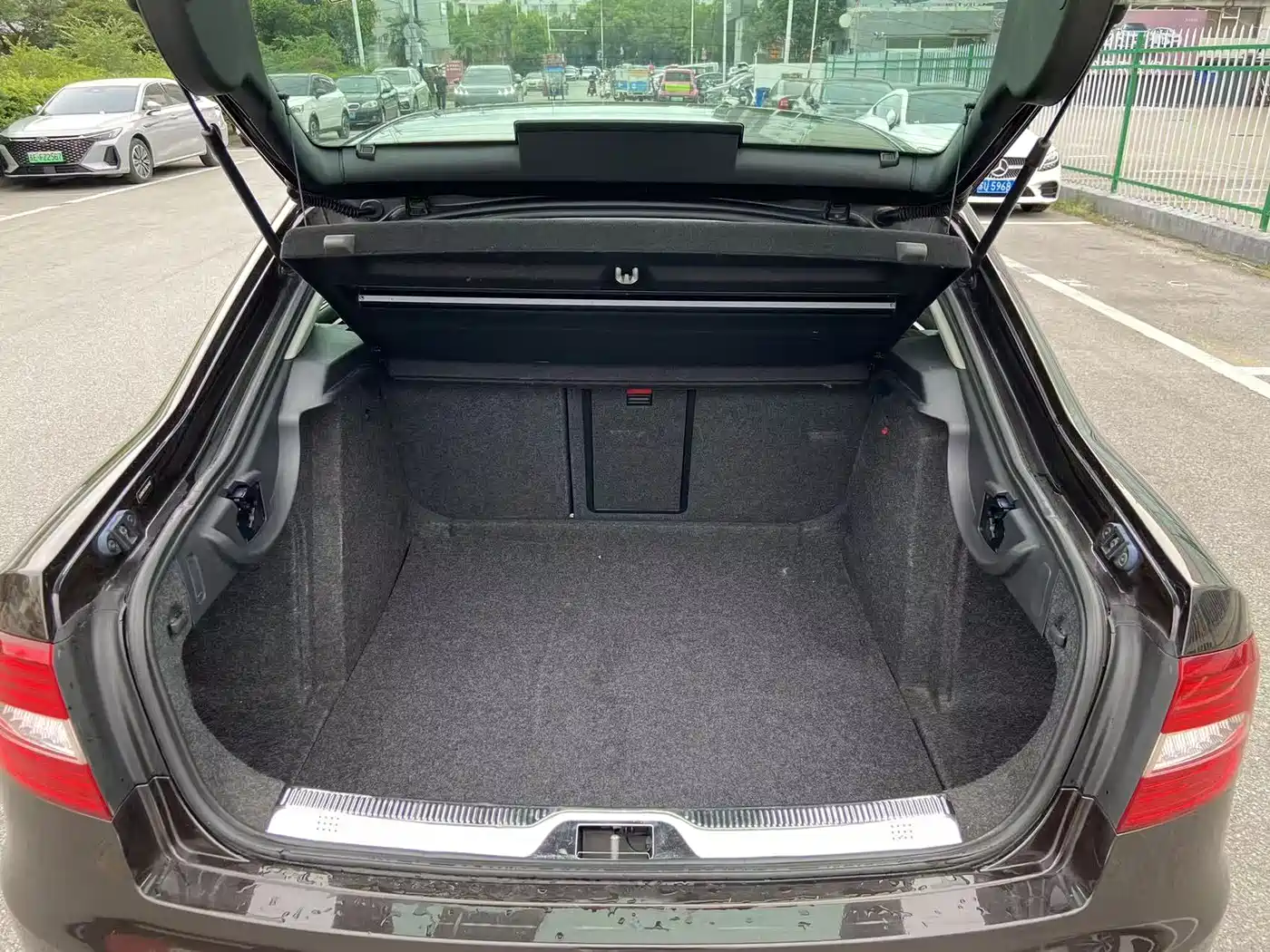 Photo 16 - Škoda Superb