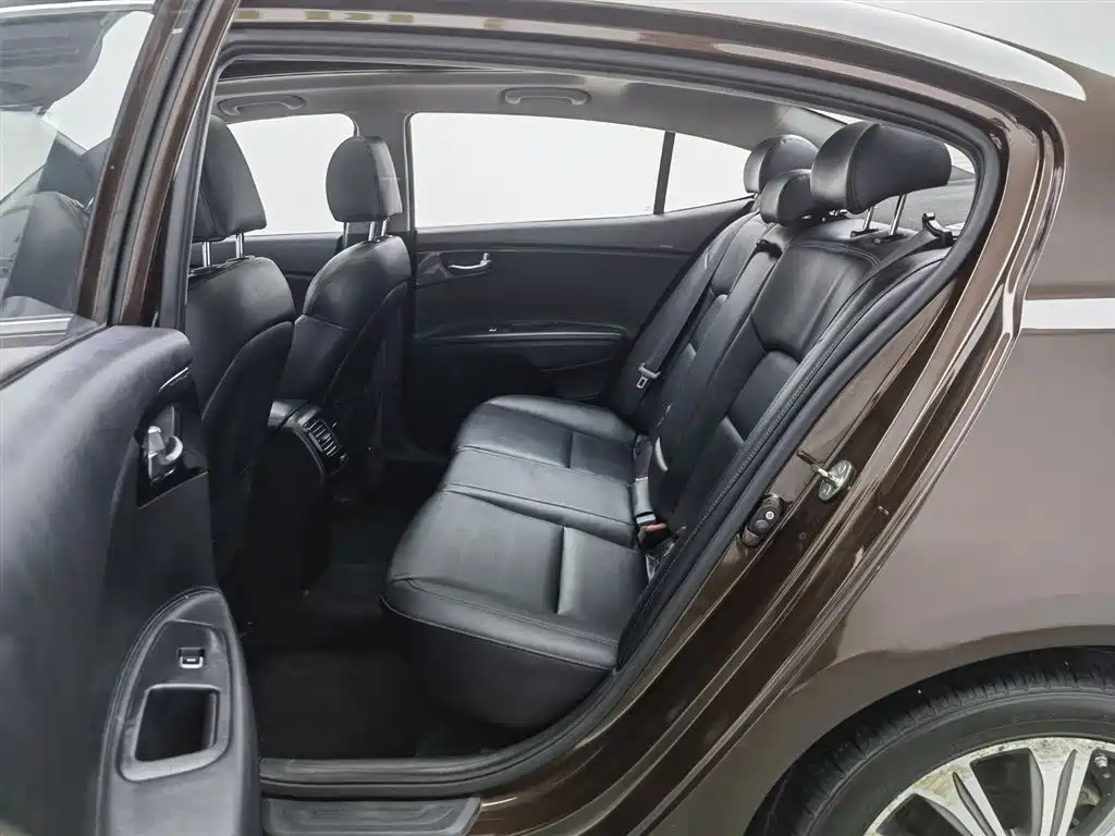 Kia K4 2014 1.8L Automatic DLX фото 15