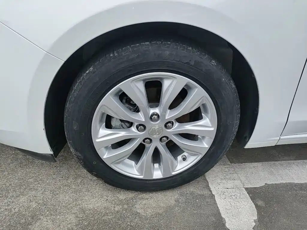 Фото 23 - Buick Excelle