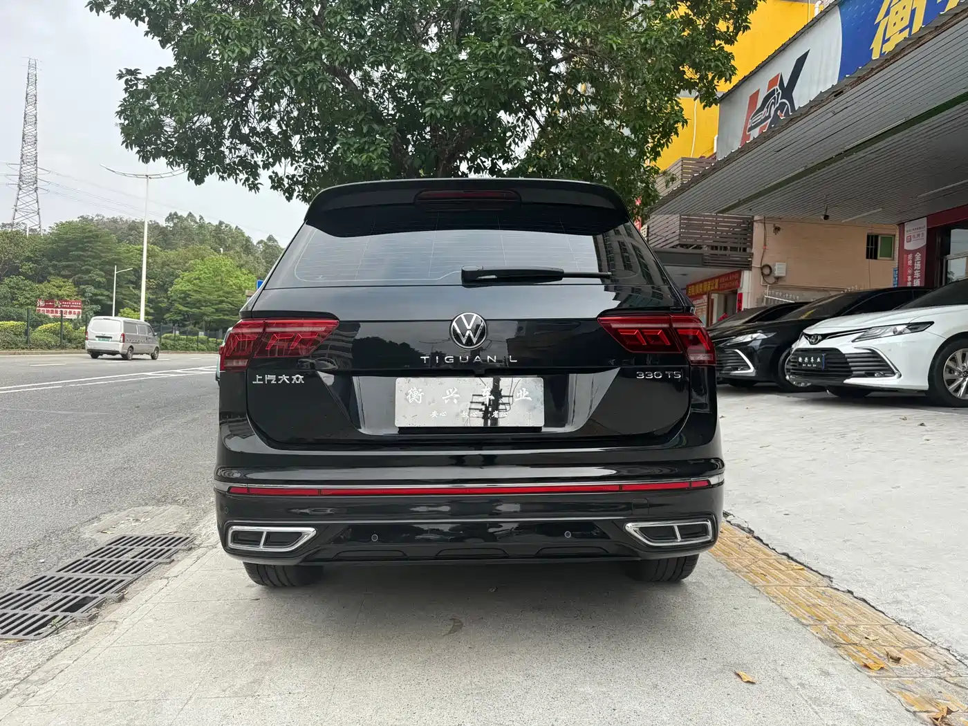 VOLKSWAGEN TIGUAN L
