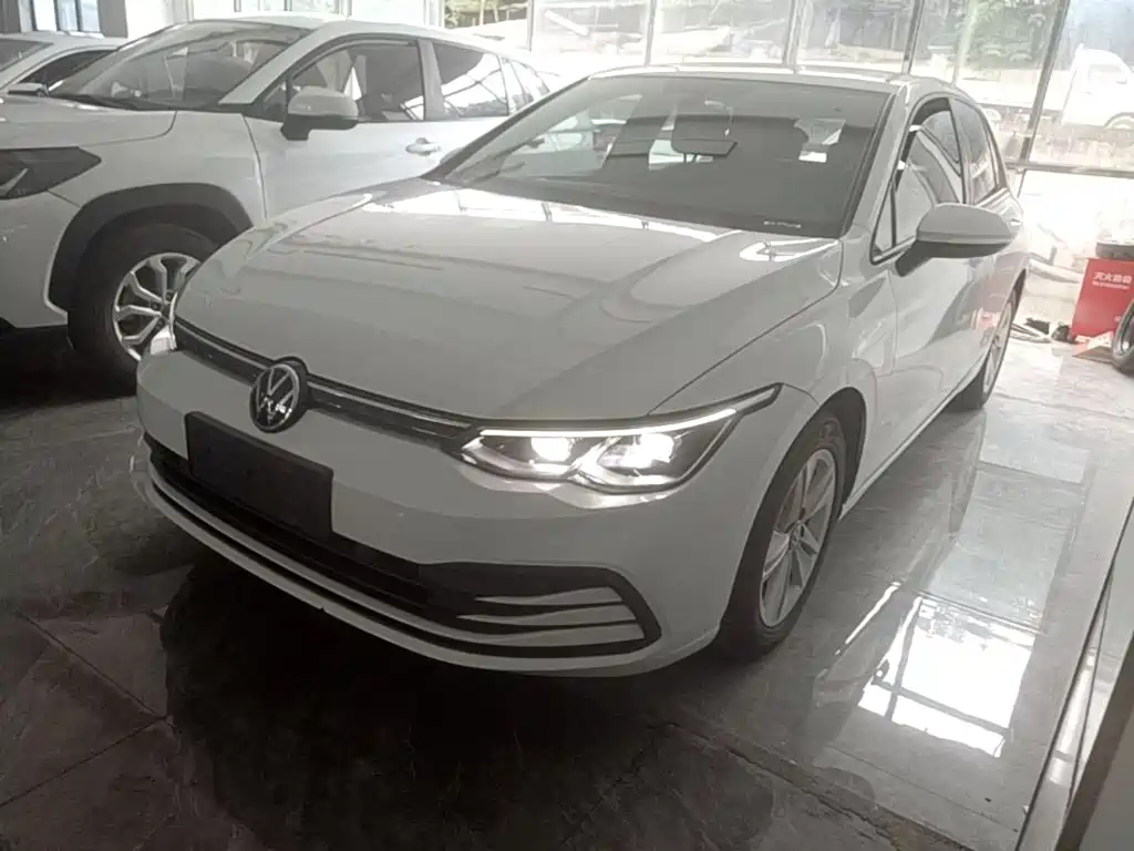 Volkswagen Golf 2021 200TSI DSG Pro