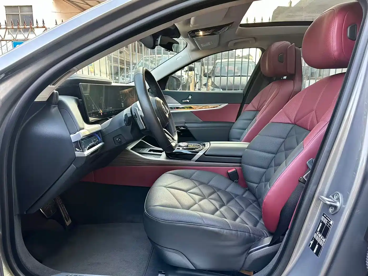 BMW 7 Series 2023 Model 735Li M Sport Package фото 5