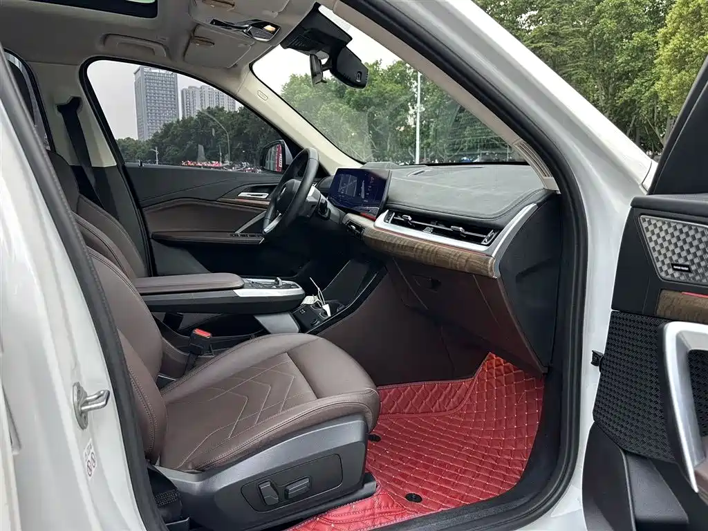 BMW X1 2024 sDrive25Li X Design Package фото 4