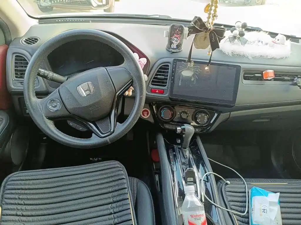 Фото 9 - Honda Vezel