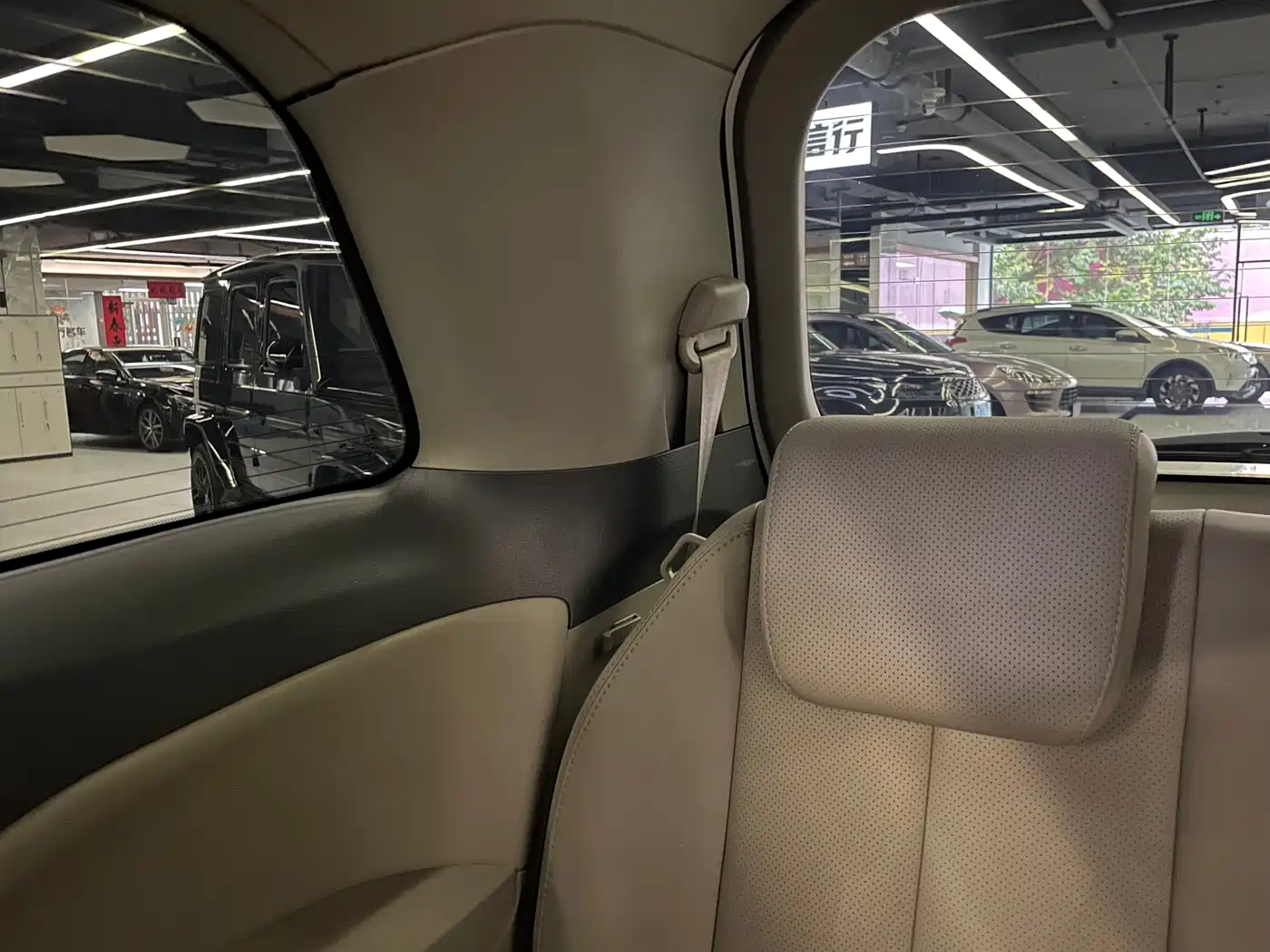 BYD M6 2014 2013 2.4L Automatic Premium