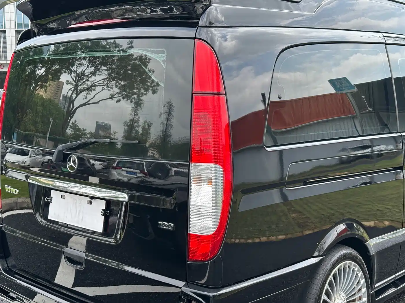Mercedes-Benz Vito 2013 Model 3.0L Elite Edition фото 16