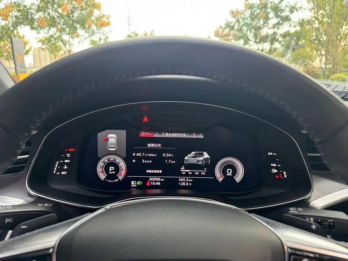 Audi A6L 2019 55 TFSI quattro Exclusive Dynamic фото 4