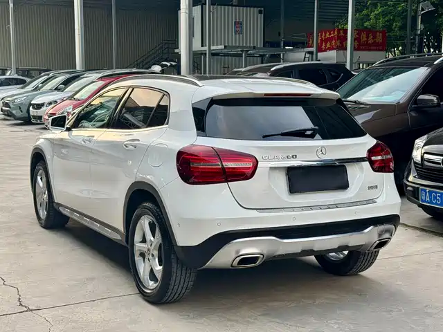 Mercedes-Benz GLA 2019 GLA 200 Dynamic — фото 4